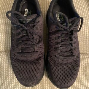 Men’s size 11.5 Skechers